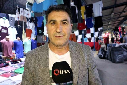 Edirne'de Ulus Pazar esnafı bayram alışverişi için tezgahlarını gece saatlerinde açtı
