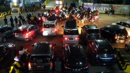 Pemudik Mengamuk di Pelabuhan Merak, Lelah Menunggu Hingga 6 Jam Belum Menyeberang