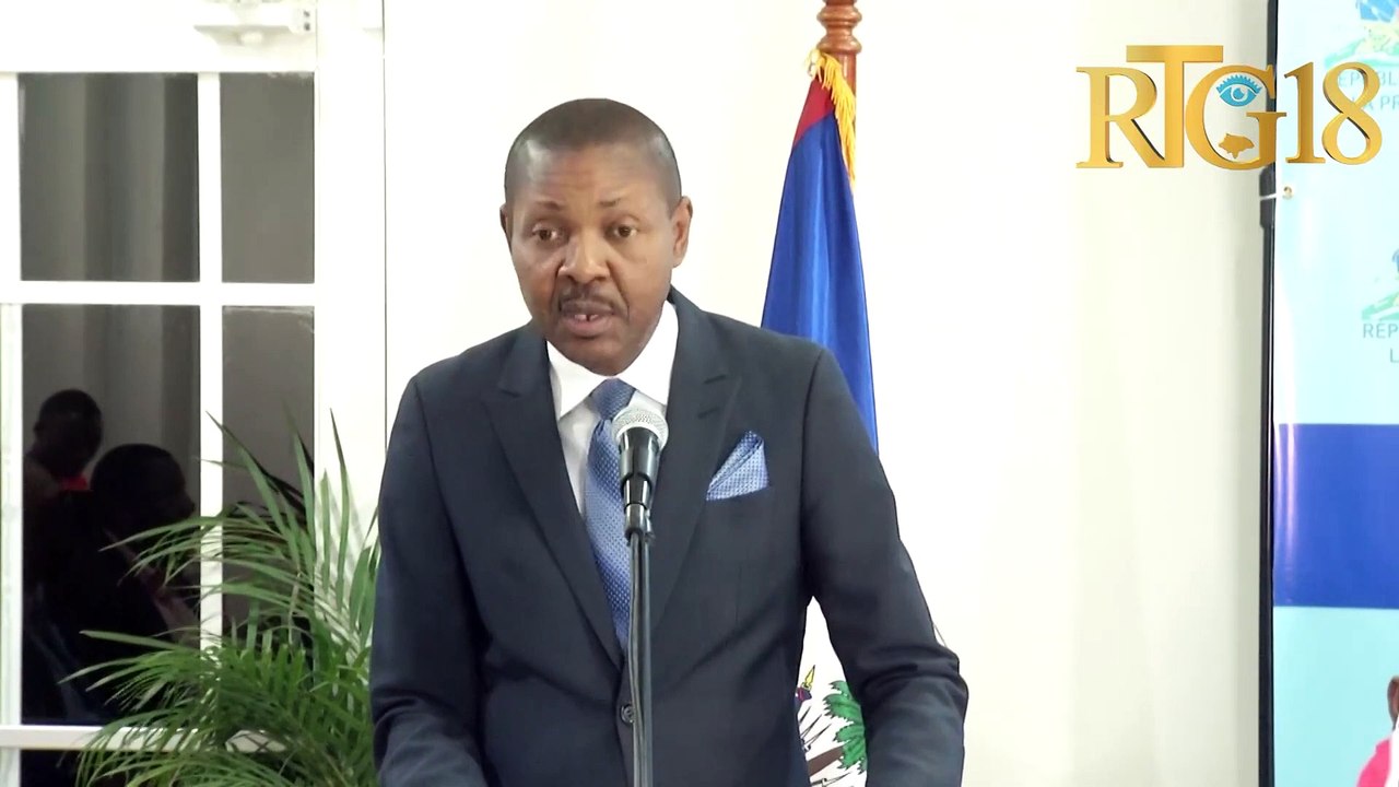 Responsab yo nan Komisyon Nasyonal Mache Piblik lanse yon pwogram ki rele Rendez-vous du Mois