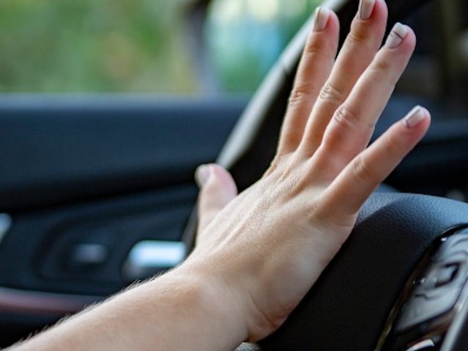 Hupen im Straßenverkehr? Wann es erlaubt ist