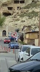 AKP’li belediye Kapadokya’daki tepki çeken inşaata yeniden başladı: "Paylaşınca tehdit ediyorlar"