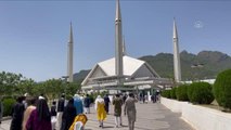 İSLAMABAD - Pakistan'da ramazanın son cuması kılındı