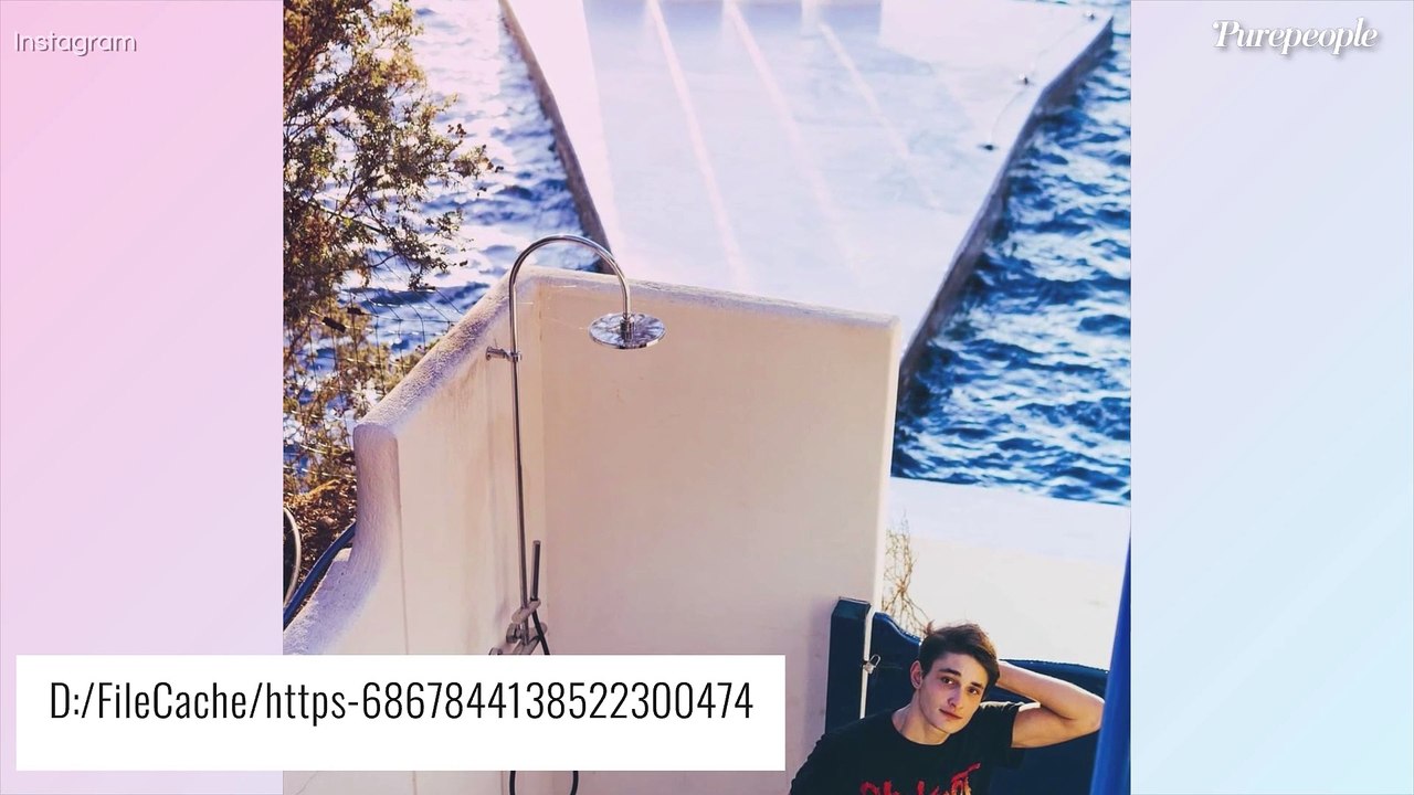 Aurélien Enthoven "beau gosse" : Le fils de Carla Bruni ressemble de plus en plus à sa mère !