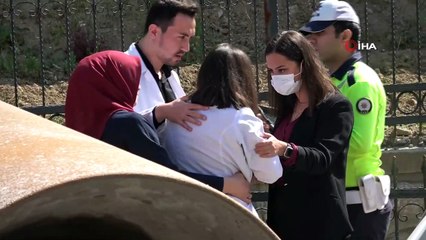 Freni boşalan asfalt silindiri önüne kattığını biçip geçti