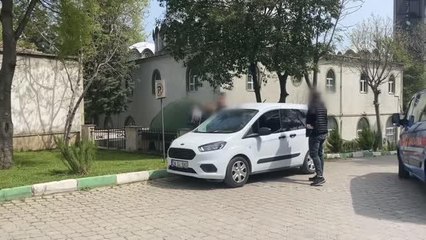 Firari hırsızlık hükümlüsü caddede gezerken yakalandı