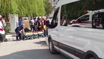 Çorum'da minibüs ile otomobilin çarpıştığı kazada 2 kişi yaralandı