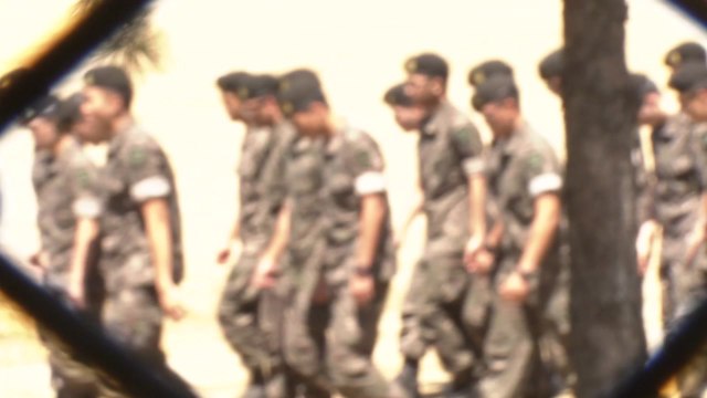 軍도 실외에서 마스크 벗는다...외박 재개 등 단계적 완화 / YTN