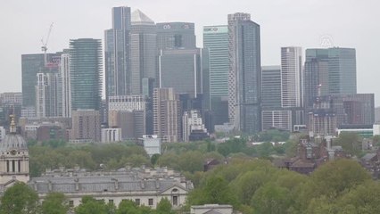 Barclays: İngiltere'de hayat pahalılığının etkisi müşteriler üzerinde hissediliyor