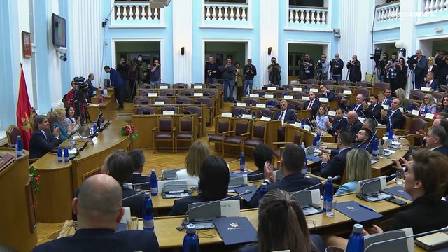 В Черногории новое правительство меньшинства