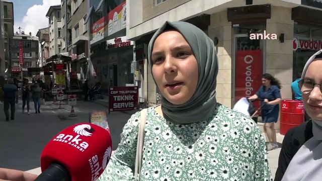 Konya'daki Türk öğrencilerden, yabancı öğrencilere ücretsiz toplu taşıma hizmetine yorumlar; Bize de yapmaları gerekir