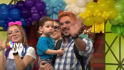 Carlos Posadas presenta a su hijo en 'Vivalavi'
