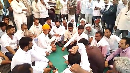 अघोषित बिजली कटौती को लेकर डिस्कॉम कार्यालय पर प्रदर्शन