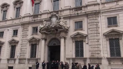 I nodi del doppio cognome, una legge dovra' risolverli