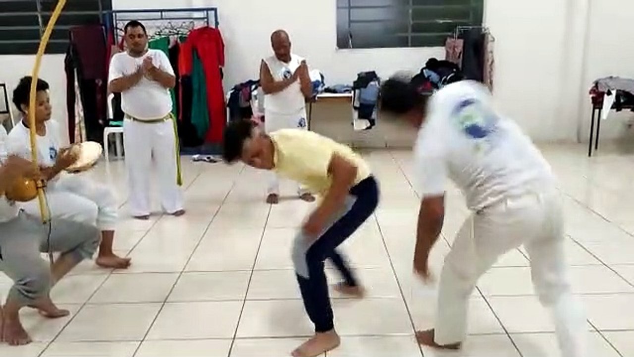 Grupo Afoxé de Capoeira se apresenta neste domingo 1º de maio no Vikings