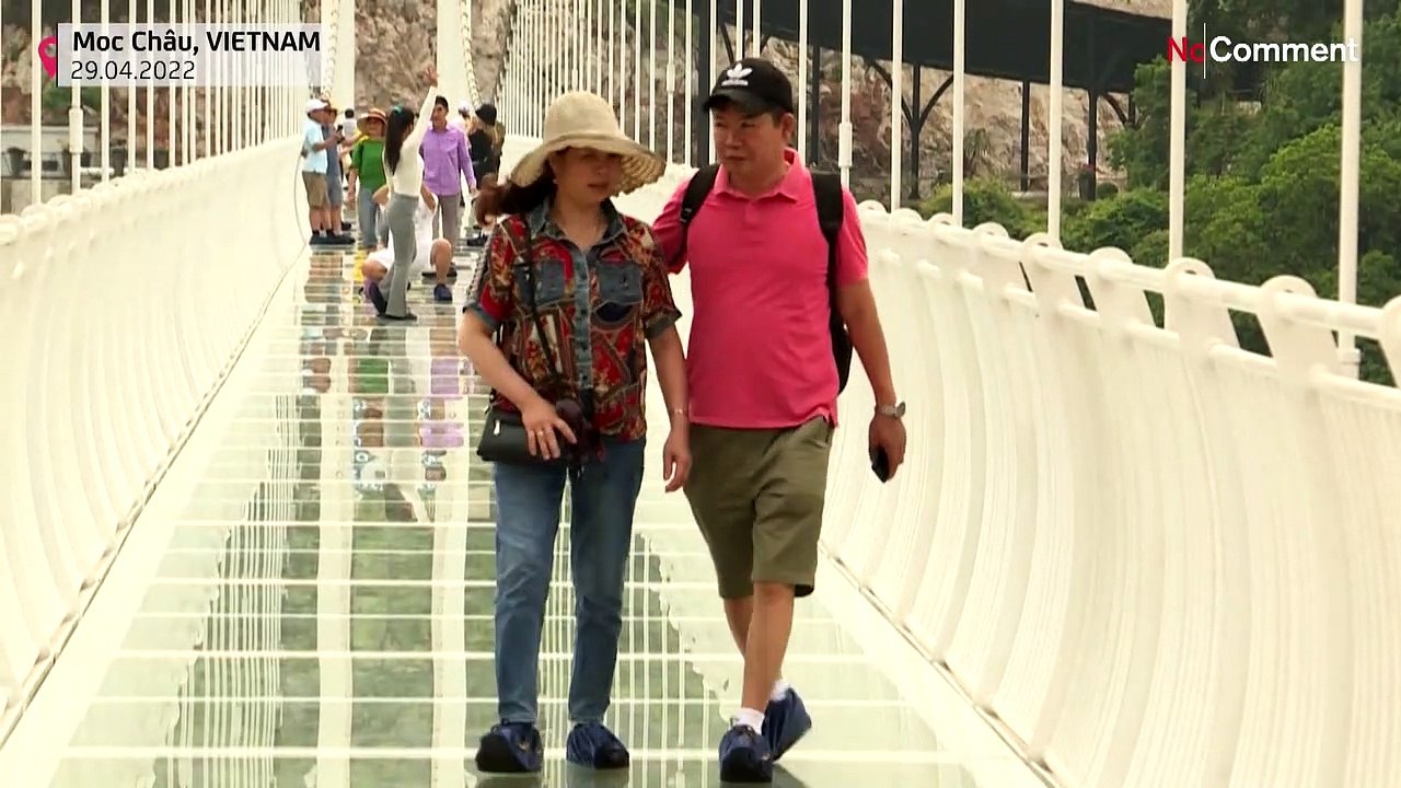 Nichts für schwache Nerven: Vietnam eröffnet 150 Meter hohe Glasbrücke