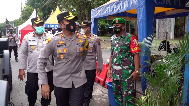 Kapolres Probolinggo Tinjau Pos Pengamanan Mudik Lebaran di Paiton