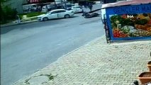 Son dakika haber | Motosiklet ile otomobilin çarpıştığı kaza anı kamerada