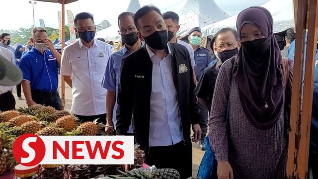 Johor traders benefit as weaker ringgit attracts more Singaporeans, says MB