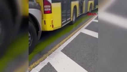 BEYLİKDÜZÜ'NDE İKİ METROBÜS ARACI ÇARPIŞTI