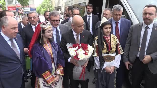 KAHRAMANMARAŞ - Bakan Kirişci, Kahramanmaraş Valiliğini ziyaret etti