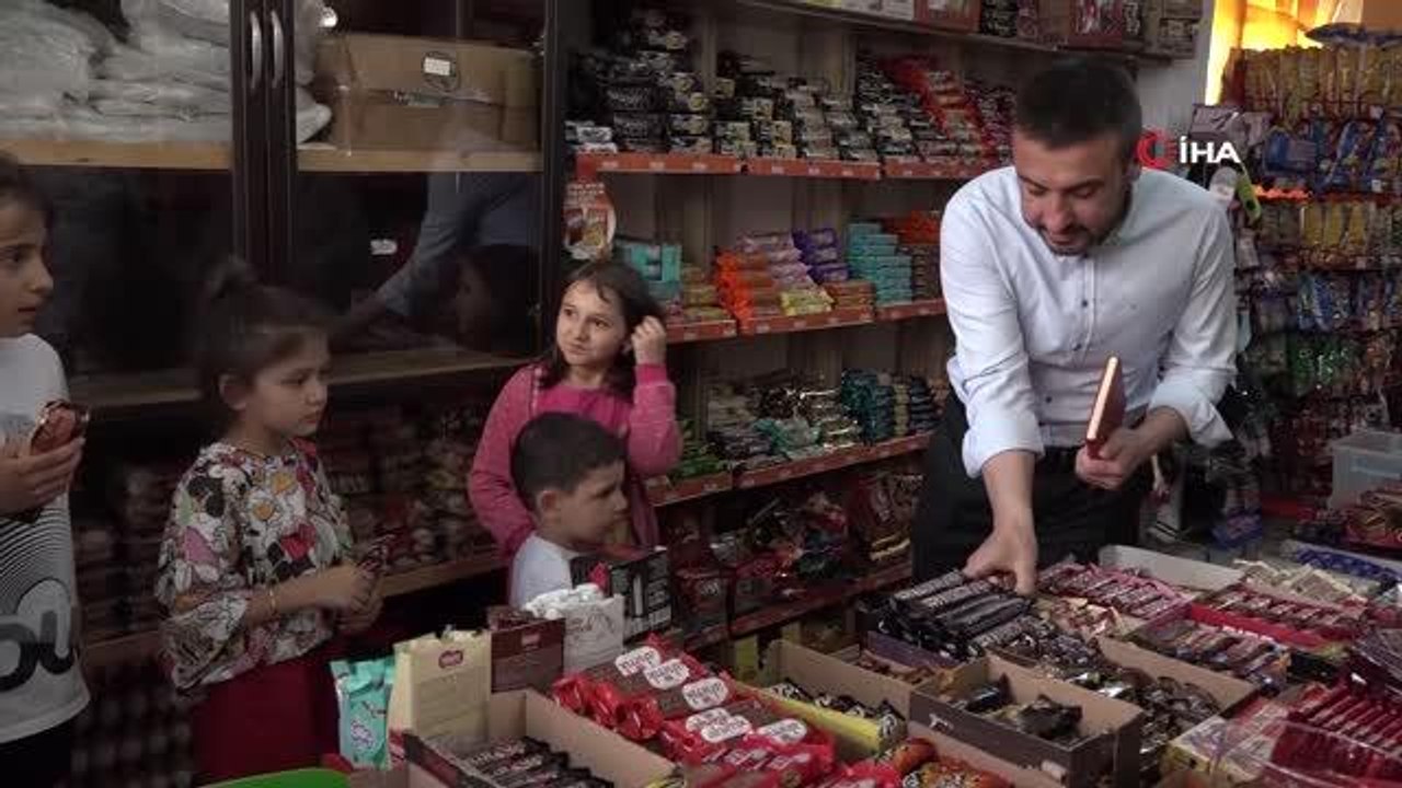 Kestel'de çifte bayram: Binlerce vatandaşın elektrik-su borçları ödendi, veresiye defterleri toplandı