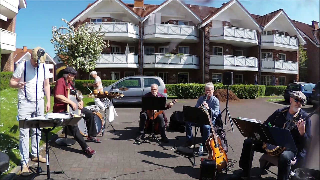 Swing That Music 1936 [ Laid Back Jazz Band ]