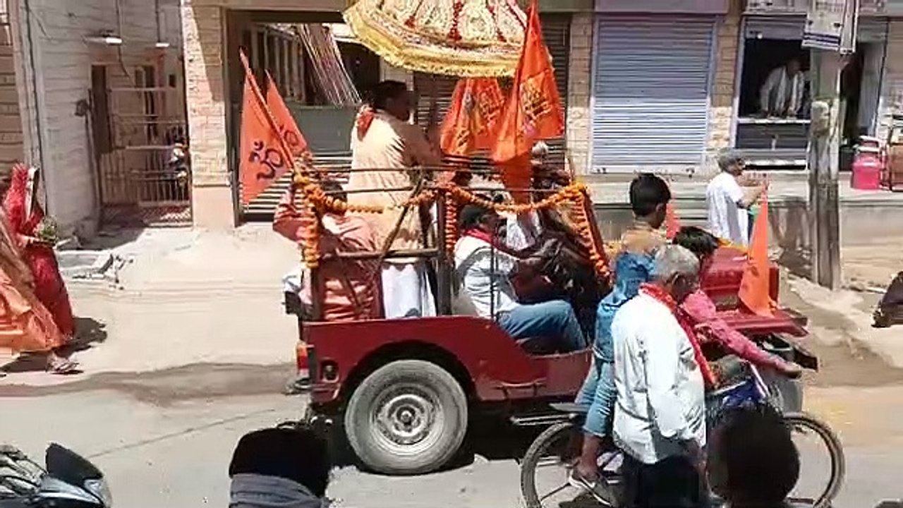 God comes running to protect the devotees