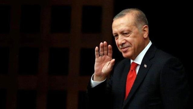 Cumhurbaşkanı Erdoğan, 38 yıl sonra şampiyonluğa ulaşan Trabzonspor'u tebrik etti