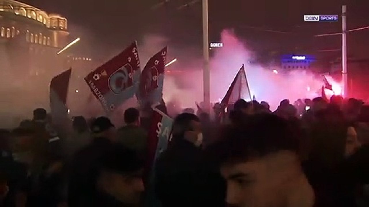 احتفال جماهير طرابزون بالدوري التركي