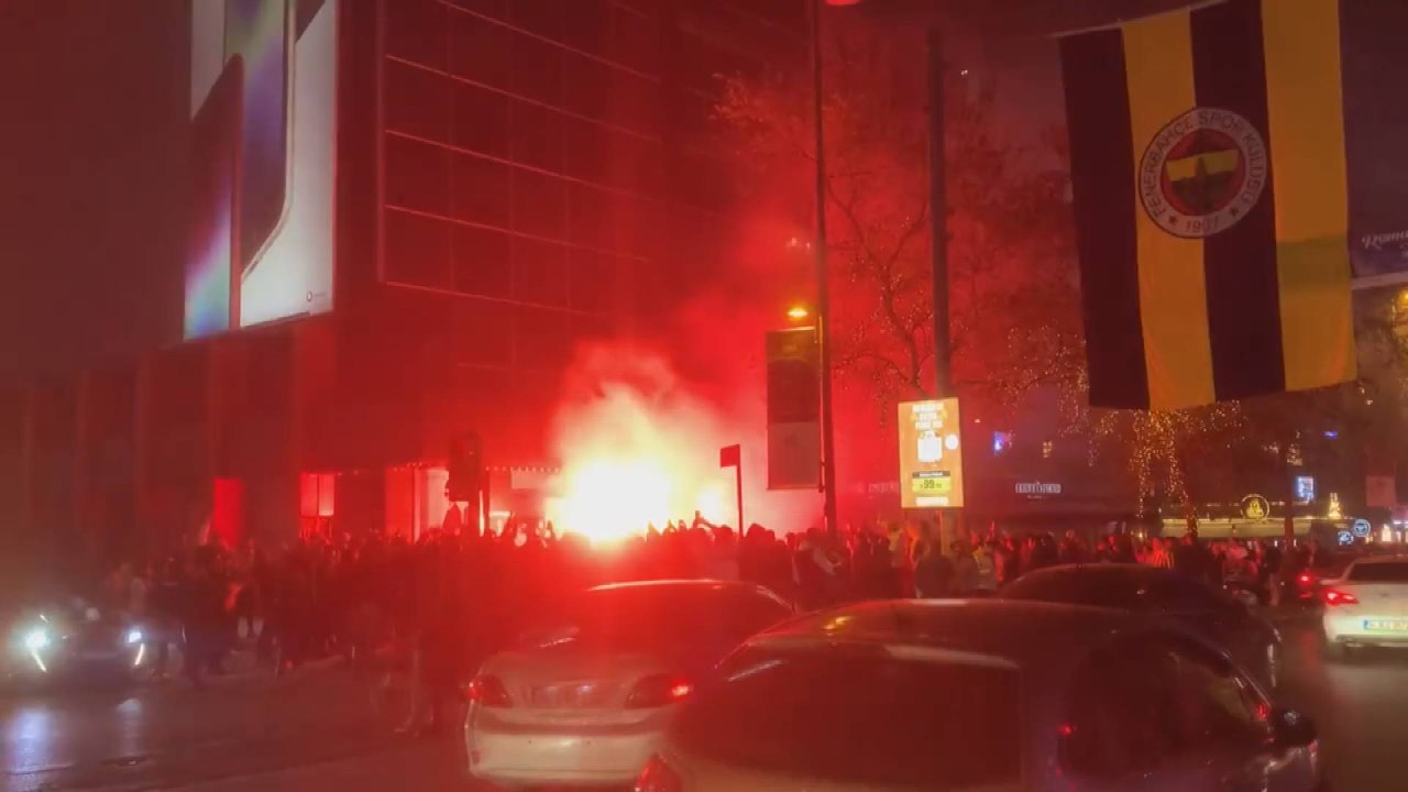 Trabzonspor şampiyon oldu Bağdat Caddesi karıştı