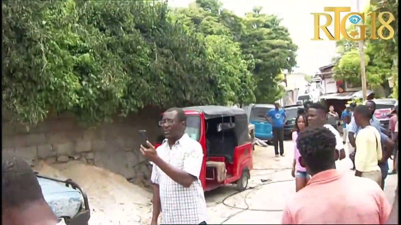 Yon kamyon sitèn gaz pwopàn pran dife Dèlma 33 lakoz plizyè moun viktim ak divès  machinn ki boule.