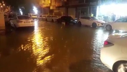 ŞANLIURFA - Şiddetli yağmur hayatı olumsuz etkiledi