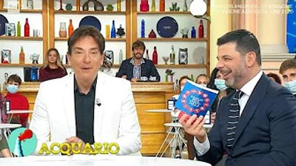 Oroscopo Paolo Fox del 2022 uscite le previsioni segno per segno del nuovo libro Gli appassionati d