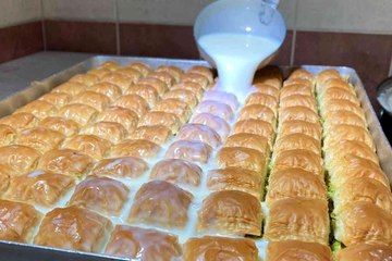Sıcak günlere denk gelen Ramazan Bayramı'nın gözdesi soğuk baklava