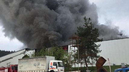 Bilecik’te bir günde ikinci lastik fabrikası yangını