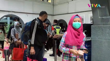 Ditemani Iriana, Jokowi Ucapkan Syukur dan Selamat Lebaran