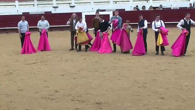 30.04.2022 Soustons Vert Galant Fete de La Marensiña Ganaderia Vert Galant Paseo Final