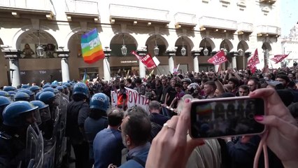 Primo Maggio: Torino, cariche della polizia sui manifestanti