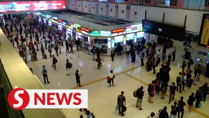 Large crowd balik kampung travellers at Terminal Bersepadu Selatan
