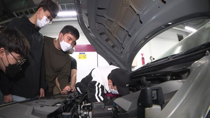 돌아온 실습·공연 수업...대유행 우려 속 생존 전략은 고민 / YTN