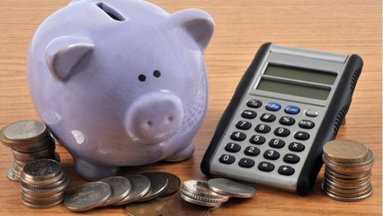 FEMME ACTUELLE - Fin des dispositifs contre le Covid, hausse du SMIC, prix du tabac : ce qui change au 1er mai 2022