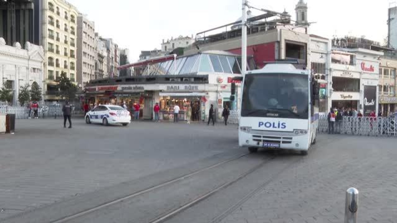 Taksim Meydanı ile çevresi, araç ve yaya trafiğine tekrar açıldı