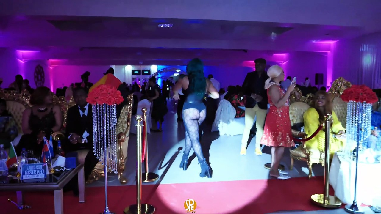 L'artiste Mega Chic était des nôtres à la sexy Lady Night de Francfort