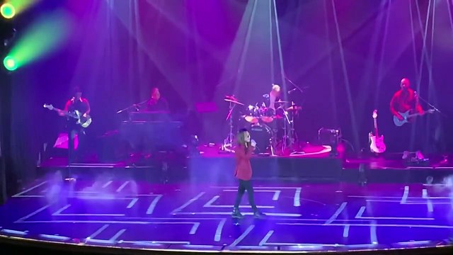 Unchained Melody - Ice Bucket Band Cover @Stardust Theater, Norwegian Star