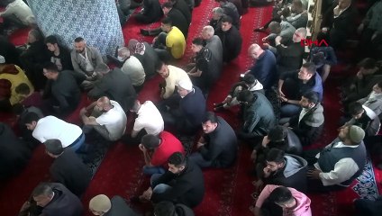 Bakan Akar bayram namazını Şanlıurfa’da kıldı