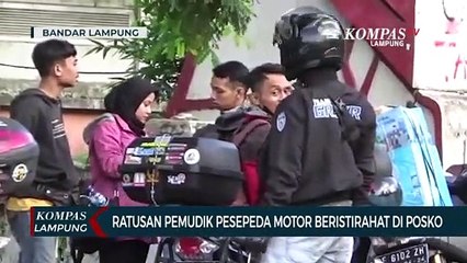 Ratusan Pemudik Pesepeda Motor Beristirahat di Posko