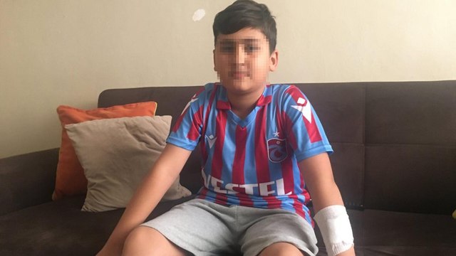 12 yaşındaki çocuğa okulda bıçaklı saldırı