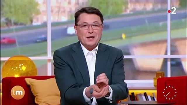 Télématin : Thomas Sotto fait une blague sur les soucis d'argent de Valérie Pécresse