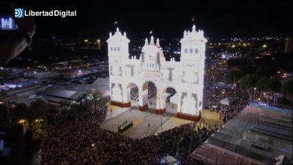 Comienza la esperada Feria de Abril con el 'alumbrao' y sus 25.000 luces led