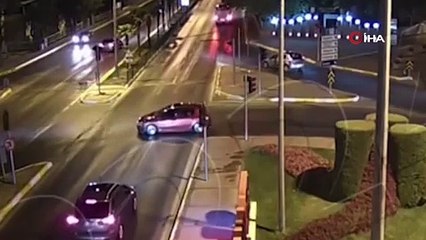 Kamyonet, iftar masalarının arasına daldı